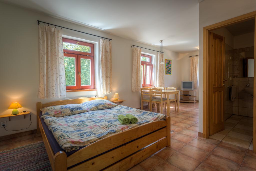 Hotel Penzion U Dracice Nová Bystřice Exterior foto